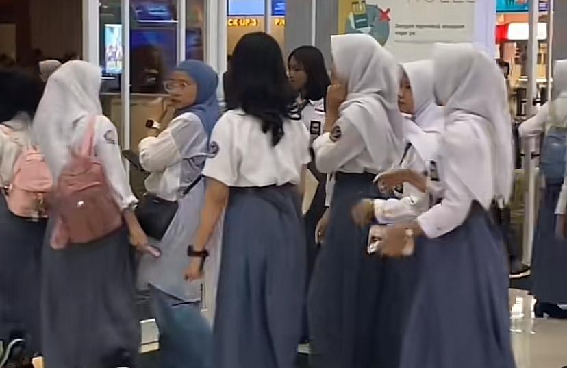 Momen anak SMA menonton film Rangga dan Cinta